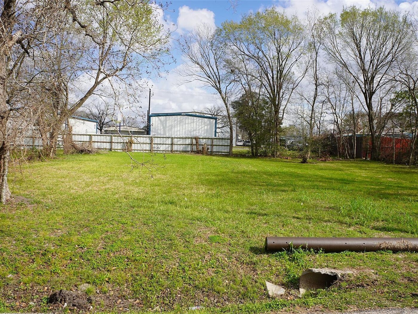 6310 Foster St listing photo 5