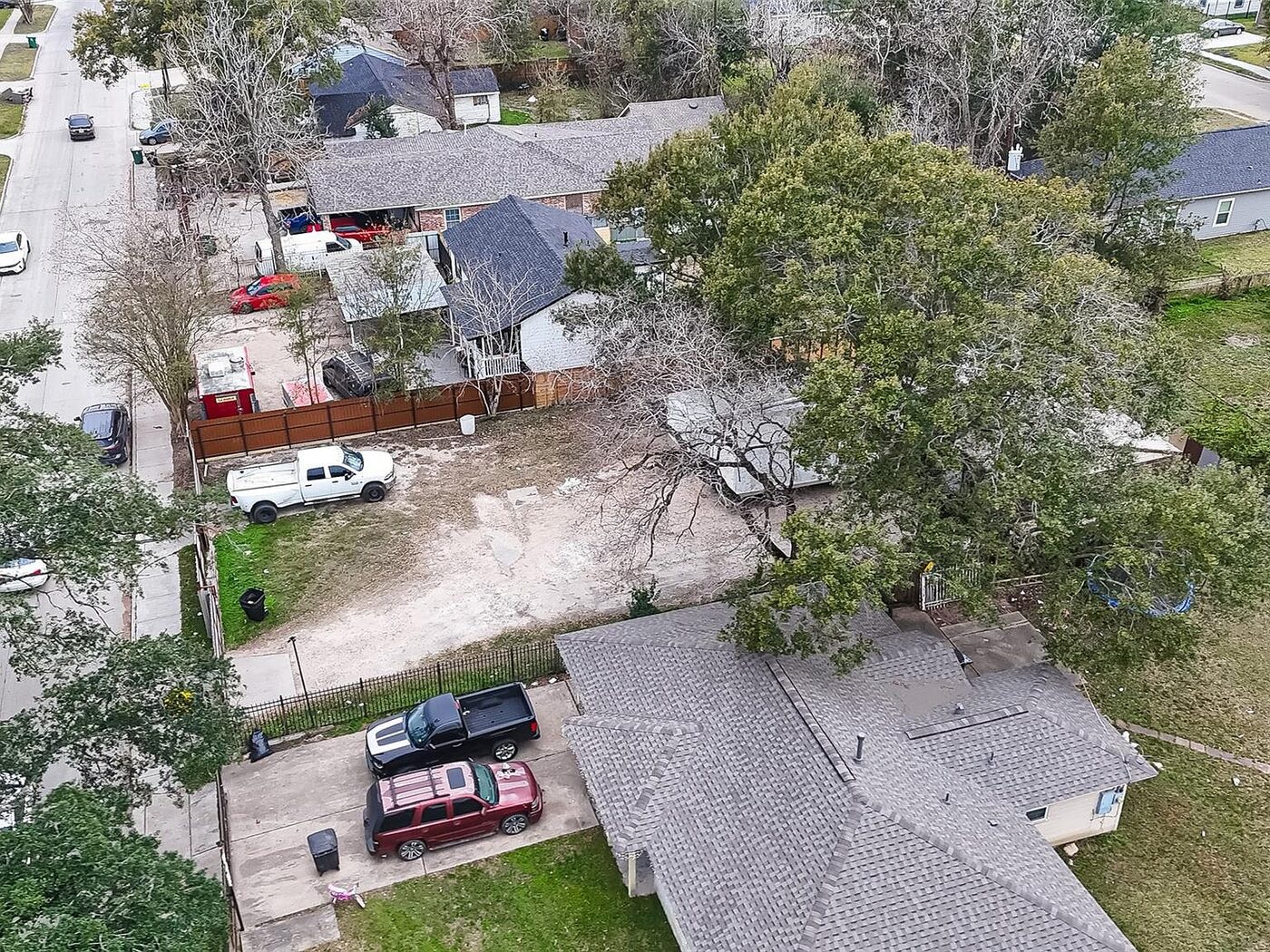 5931 Southmund St listing photo 4